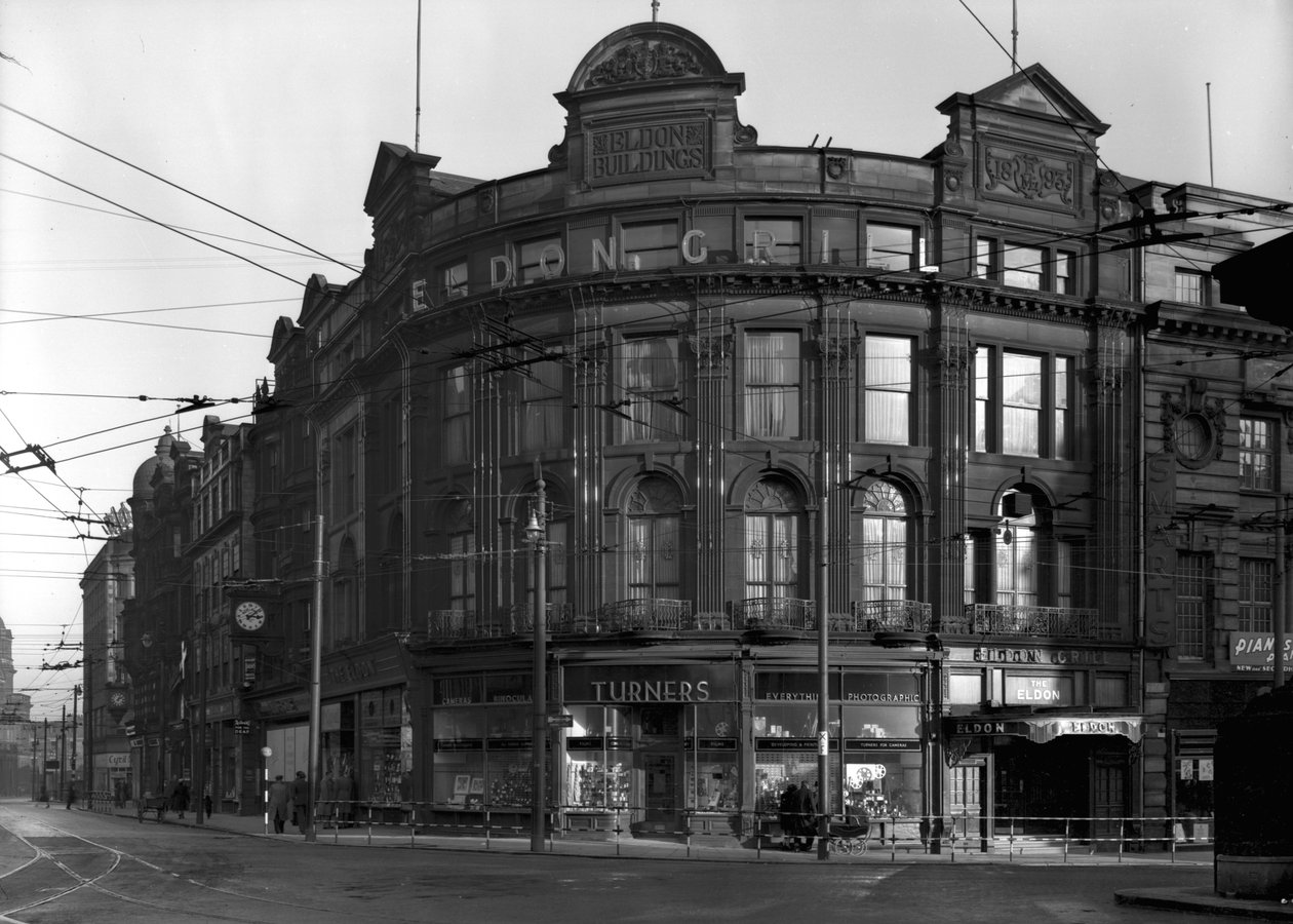 Utsikt over Turners fotografistudio og butikk på Blackett Street, Newcastle upon Tyne, februar 1950 (bw-bilde) av Unbekannt Unbekannt