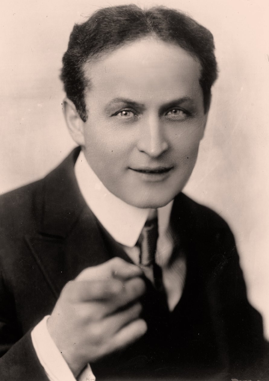 Portrett av Harry Houdini (sepia-bilde) av Unknown