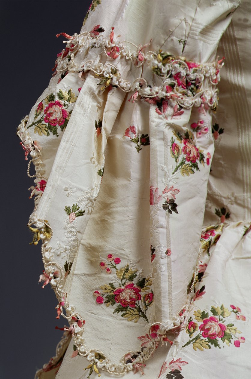 Ermedetalj fra en kvinnekjole, ca. 1775-80 (silke) av English School