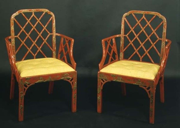 To kinesiske Chippendale lenestoler, ca. 1760 (rød lakk) av English School