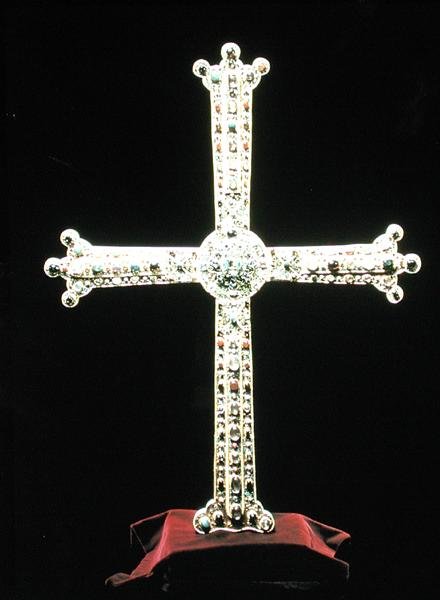 Cross of Victory, 908 (gull med edelstener) av Spanish School