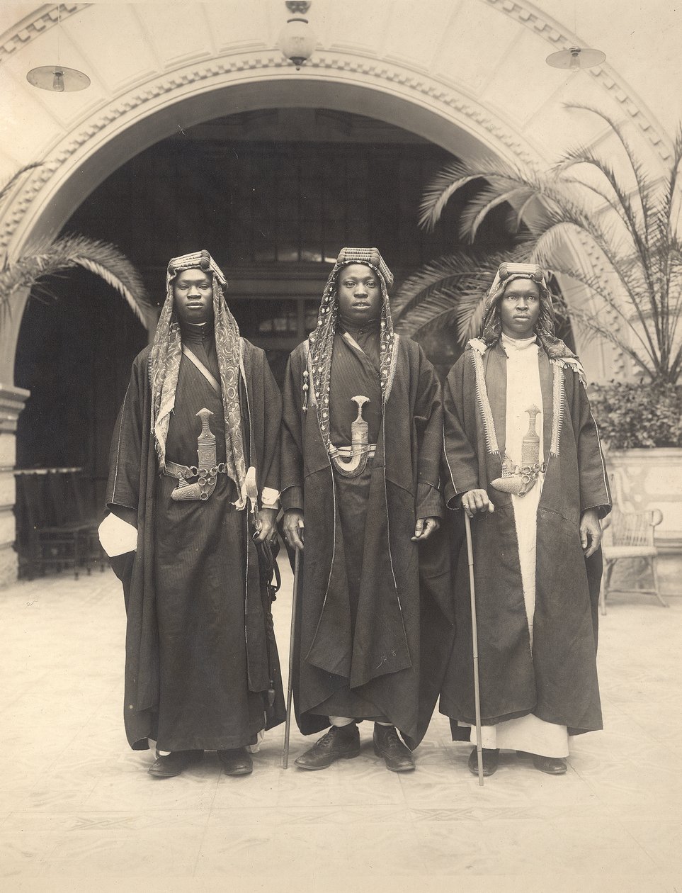 Sherif Abdullahs ledsagere, Jerusalem, 1921 av A. Reid
