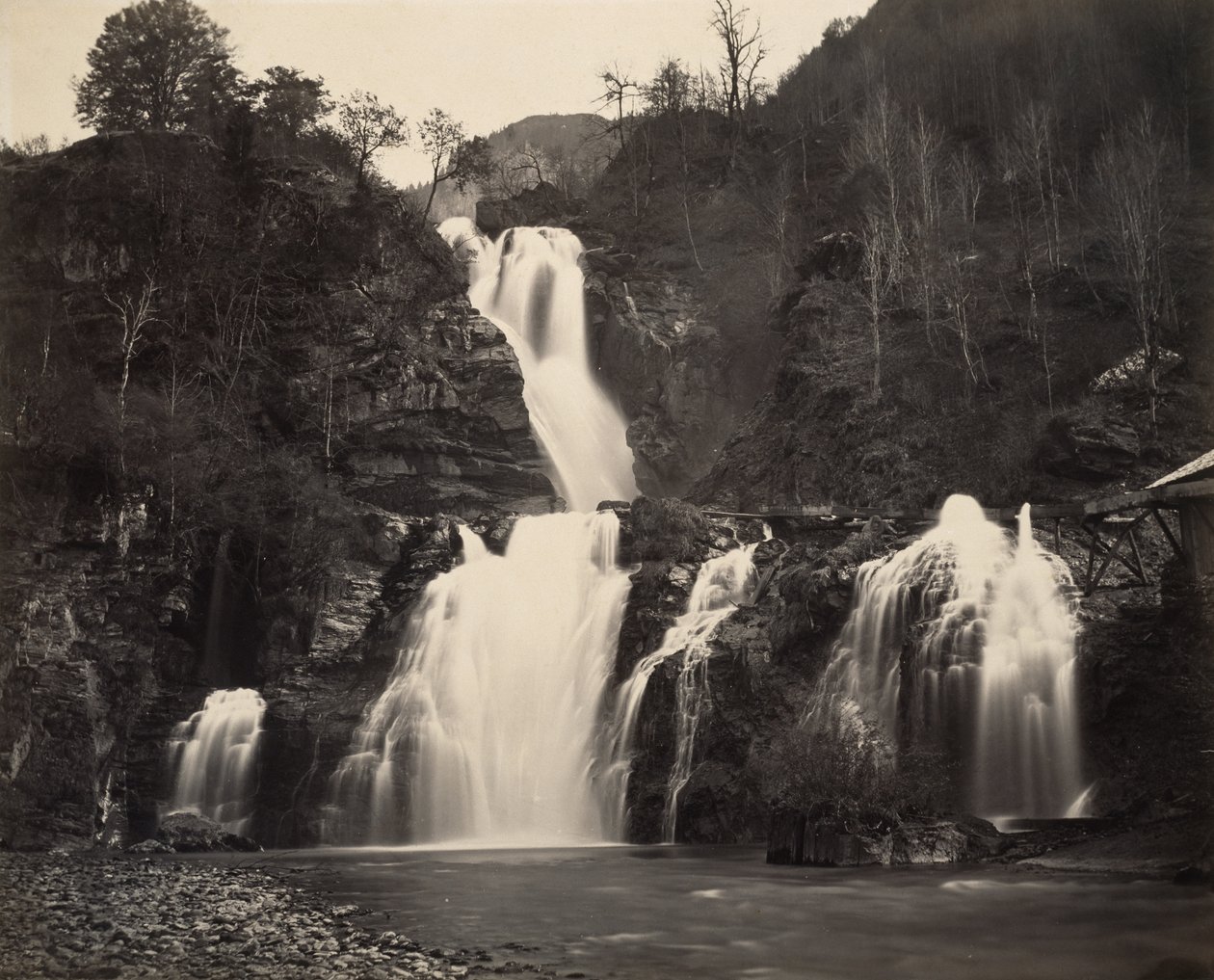 Falls of the Reichenbach, ca. 1860 (albumtrykk) av Adolphe Braun