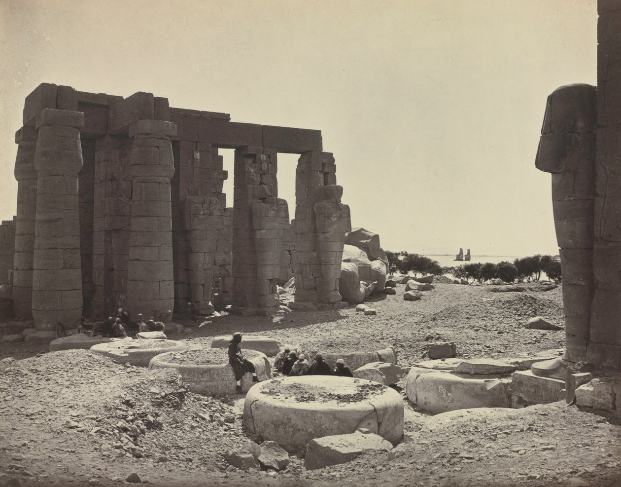 Ramesseum, Theben, 1869. av Adolphe Braun
