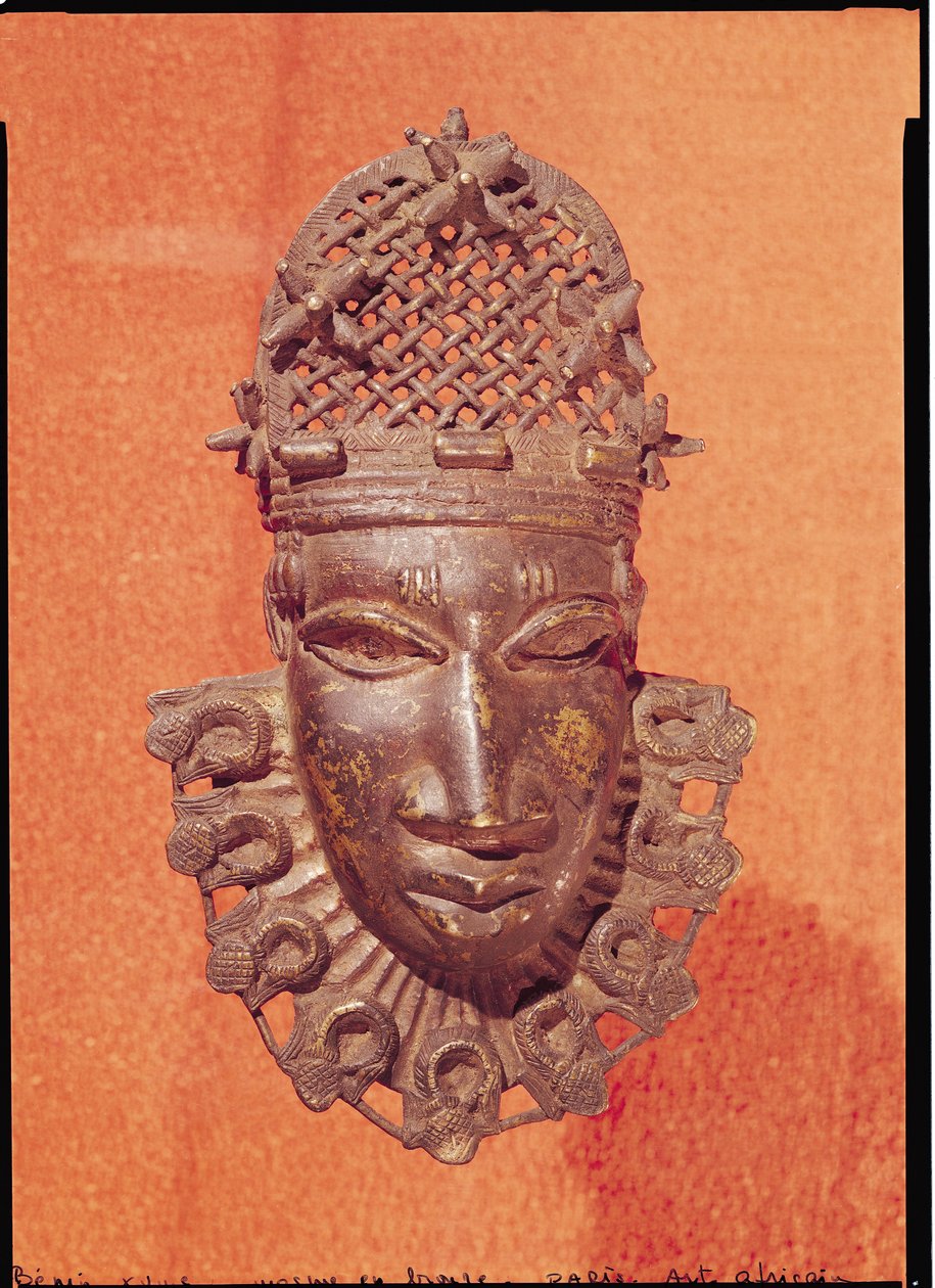 Maske, Benin (bronse) av African