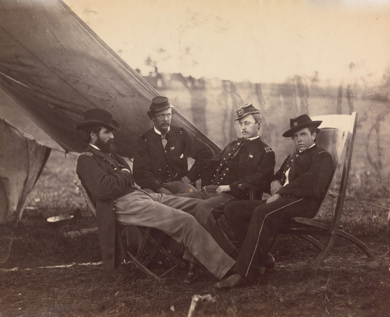 [Fire offiserer], ca. 1864. av Alexander Gardner