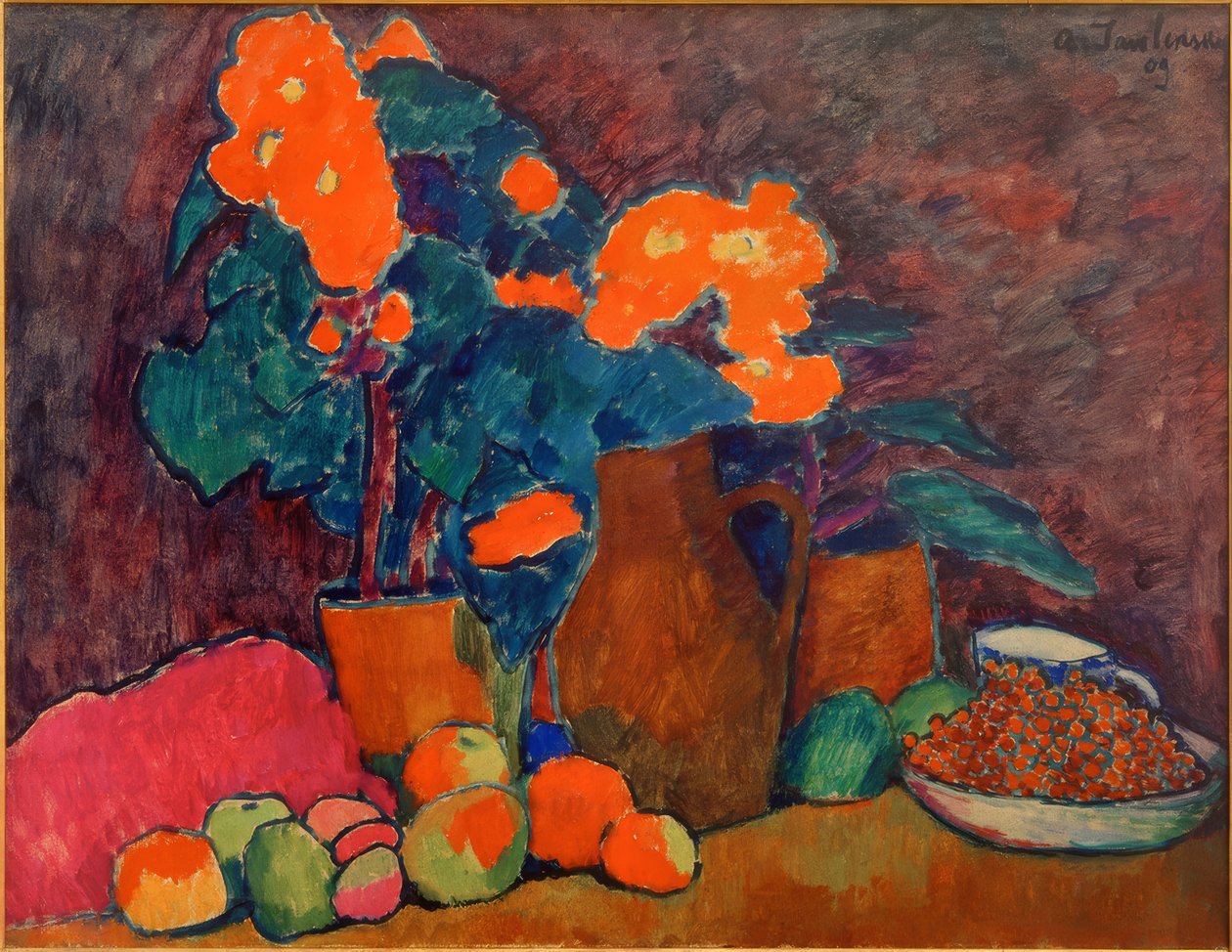 Stilleben med blomster, frukt og flaske av Alexej von Jawlensky