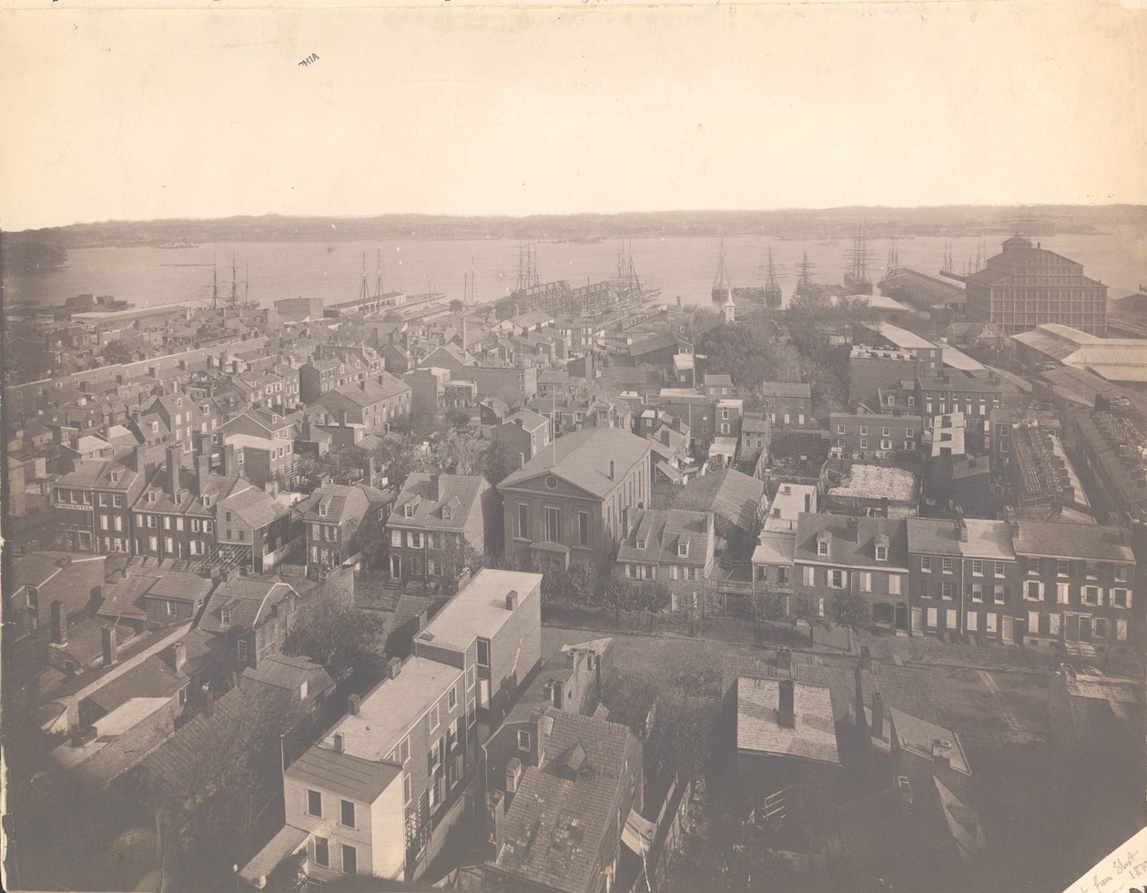 Panorama av Philadelphia, østutsikt - Øst fra skuddtårnet, 1870 (albumtrykk) av American Photographer