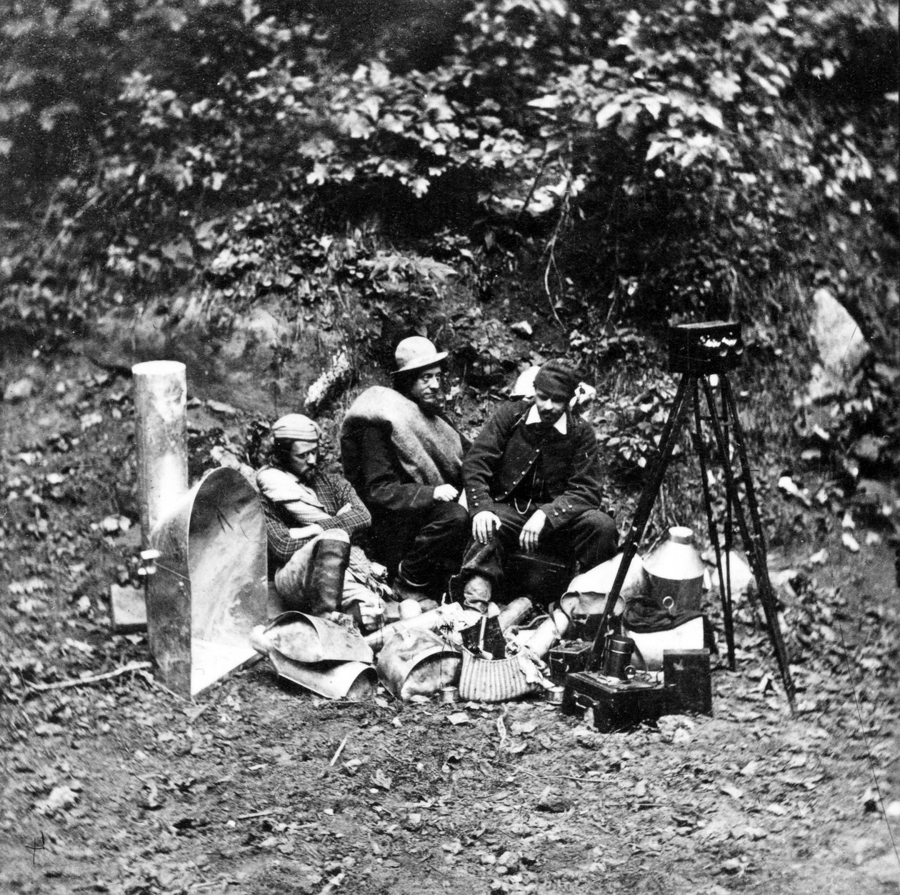 Fotografer og utstyret deres på en ekspedisjon for å fotografere interiøret i Mammoth Cave, fra serien Magnesium Light Views in Mammoth Cave, 1866 av American Photographer