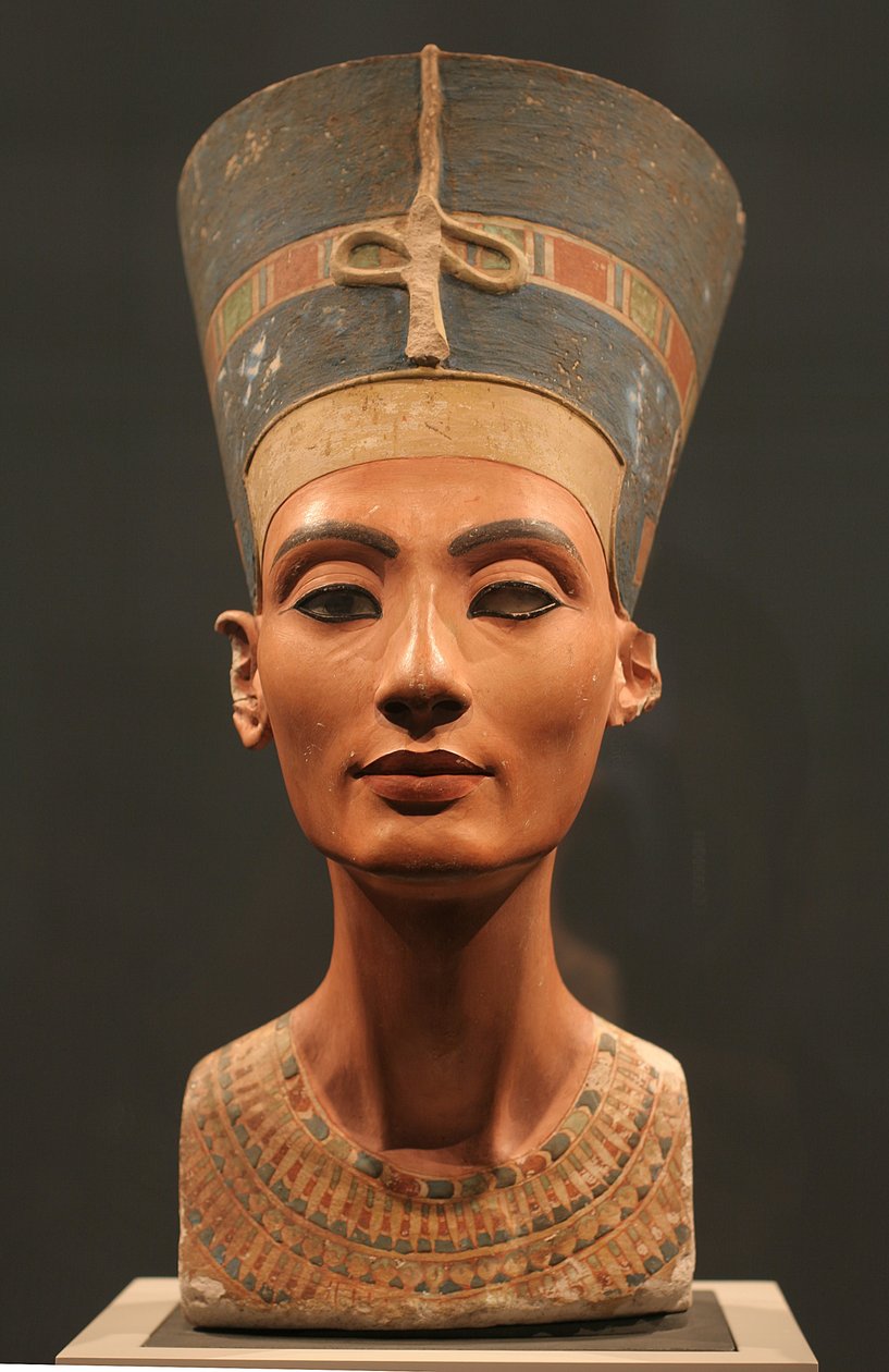 Nefertiti-bysten, ca 1350 f.Kr av Ancient Egypt