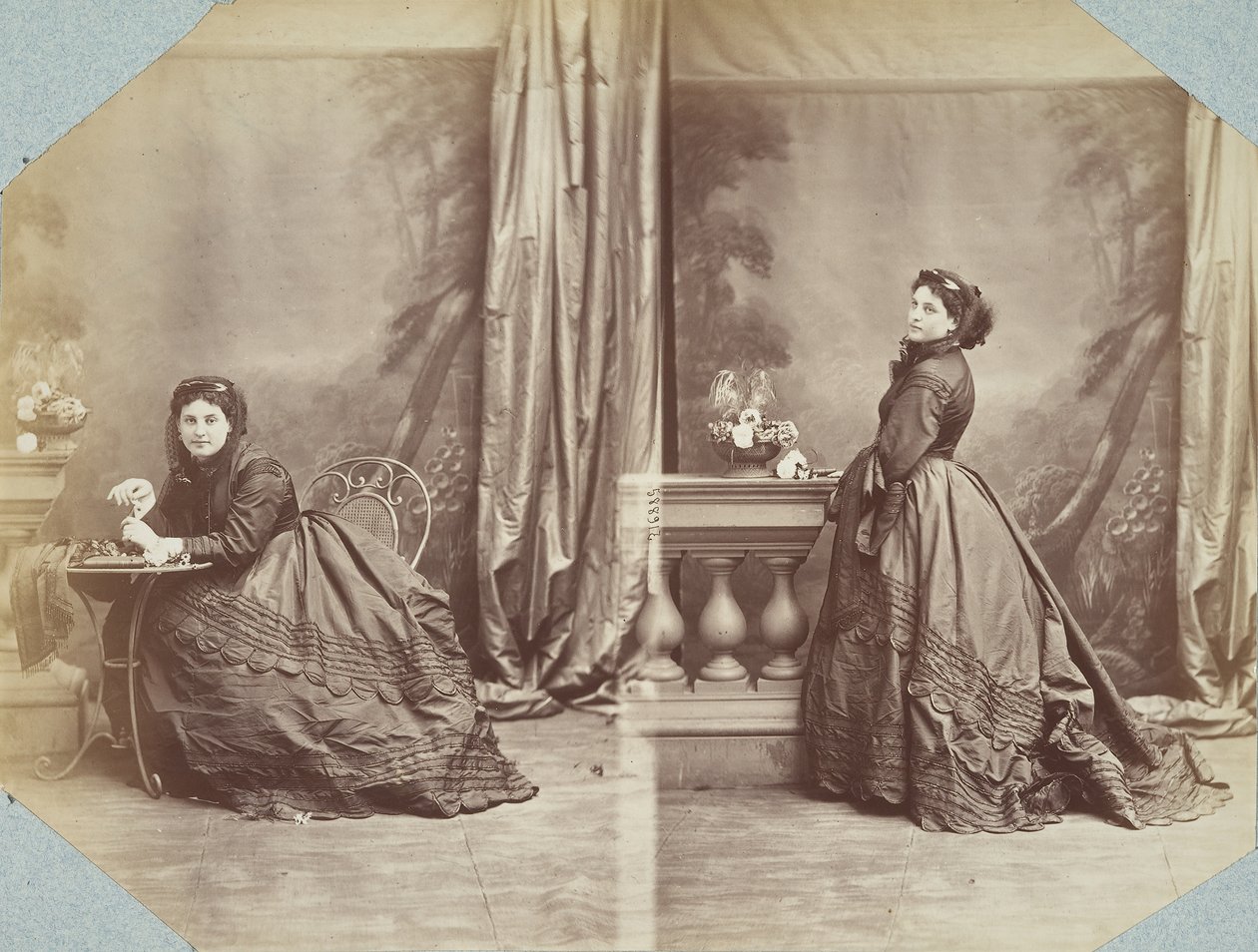 Halvverden II 57, 1858-68. av Andre Adolphe Eugene Disderi