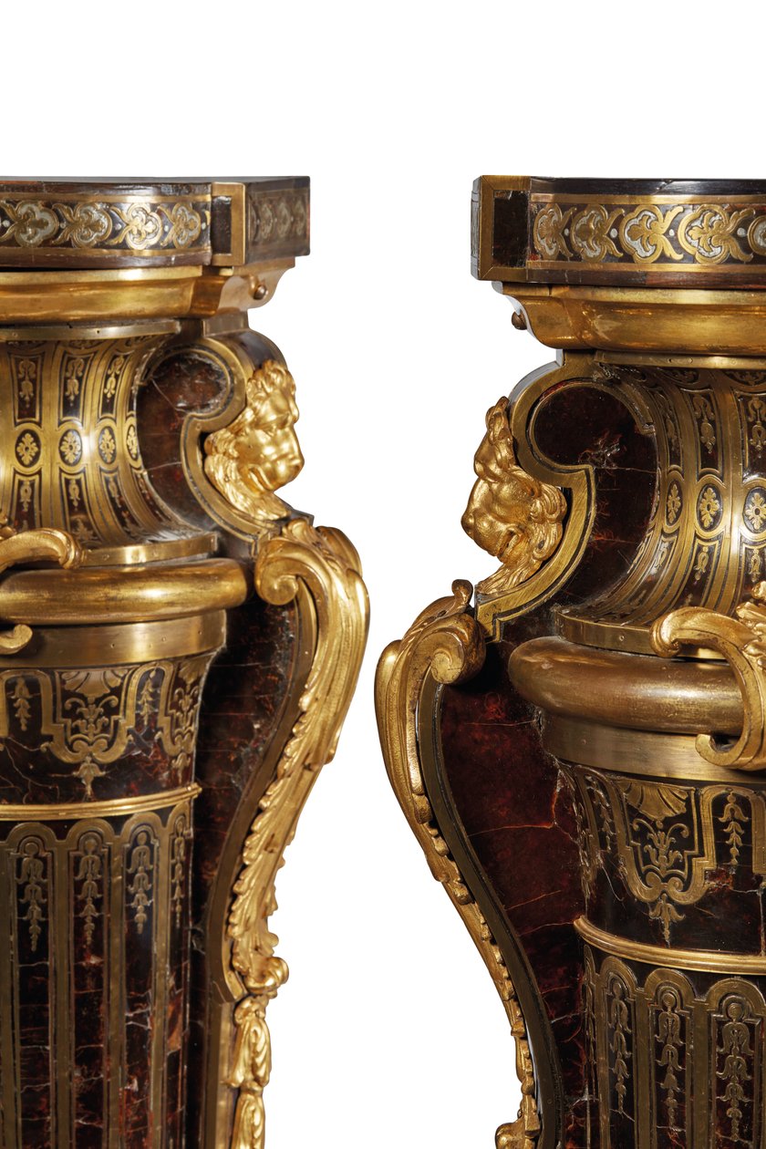 Et par Louis XIV-sokler av Andre Charles Boulle