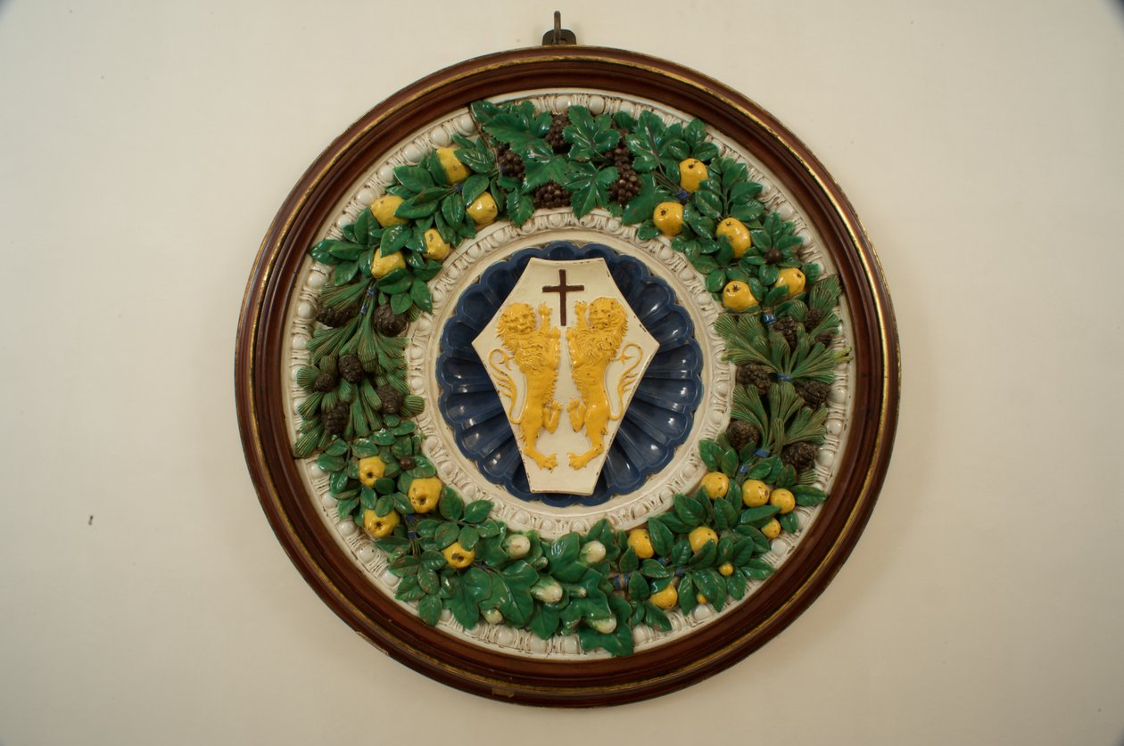 Insignia of the Lotteringhi (blandet media) av Andrea and Luca Della Robbia