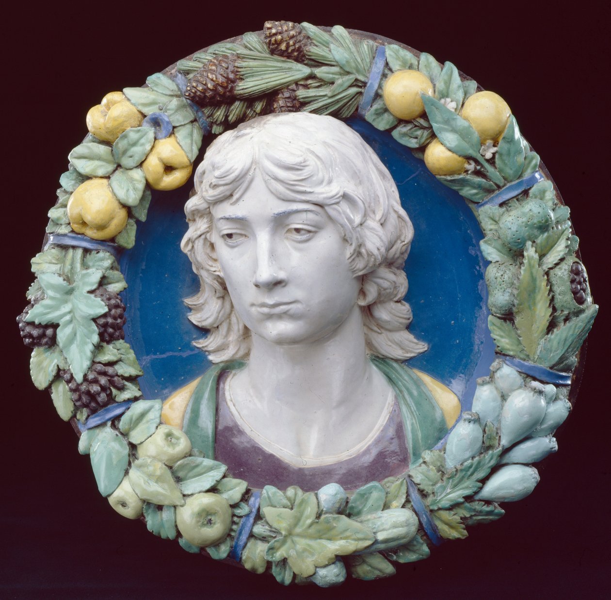 Head of a Youth (emaljert terrakotta) av Andrea Della Robbia