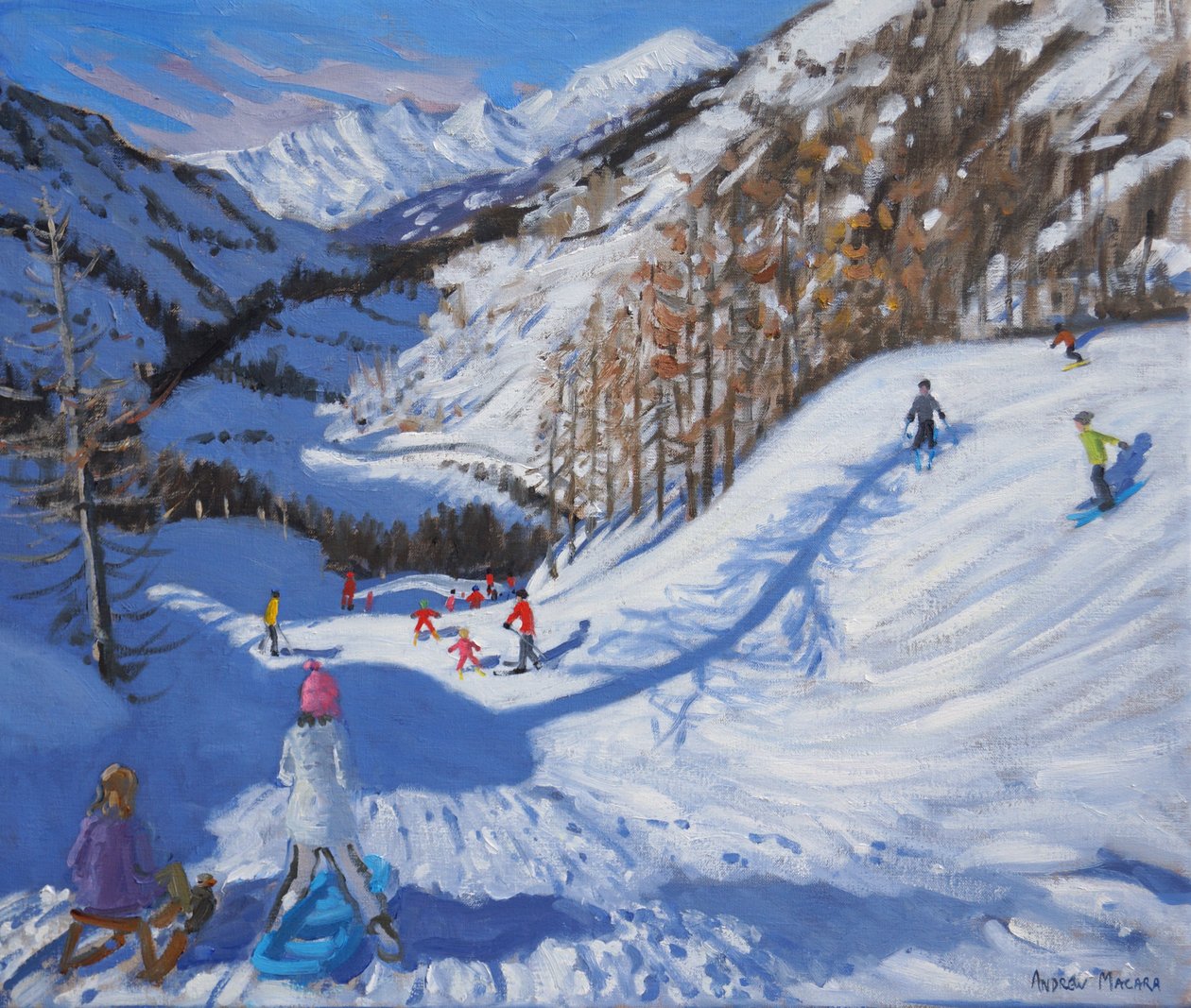 Skyggen av en gran, og skiløpere Tignes.2014, av Andrew Macara