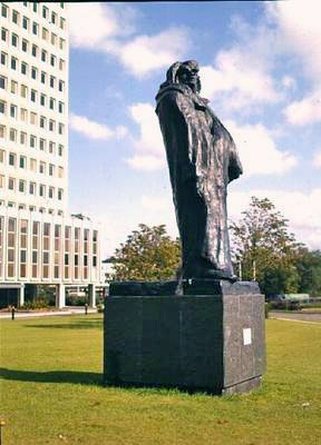 Balzac (bronse) av Auguste Rodin