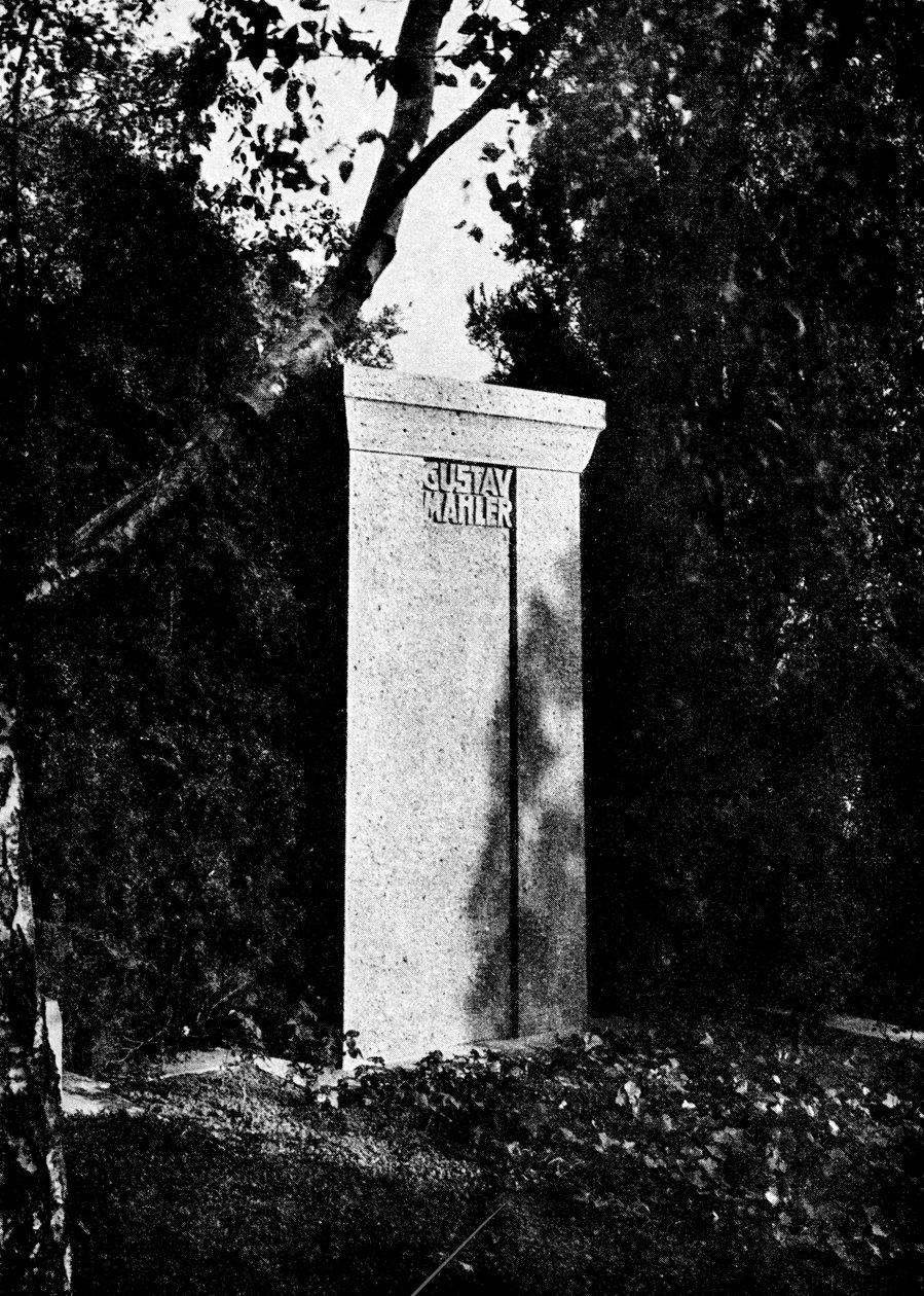 Utsikt over Gustav Mahlers gravstein av Austrian Photographer