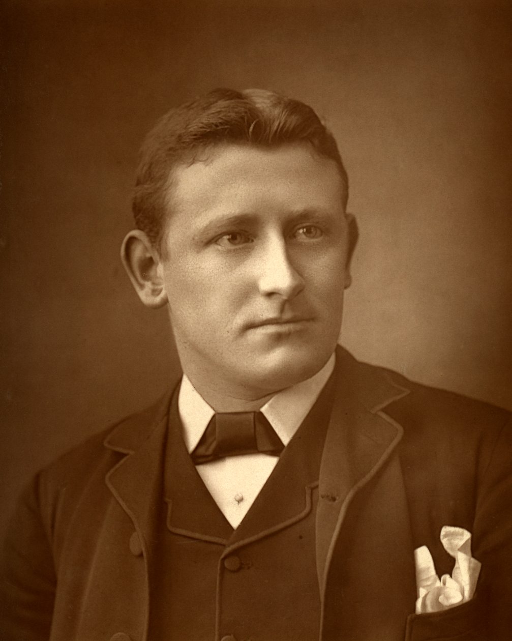 Austin Brereton , britisk forfatter, 1886 av Barraud