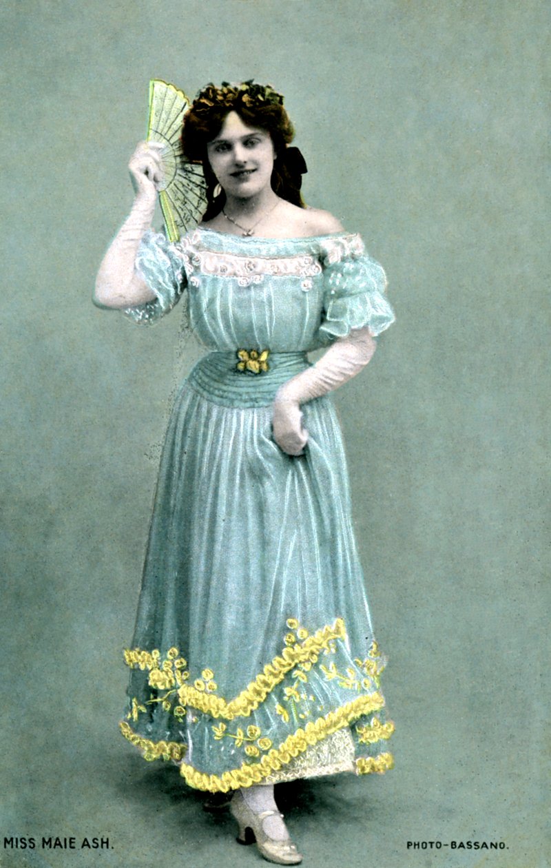 Maie Ash , skuespillerinne, 1905. av Bassano Studio
