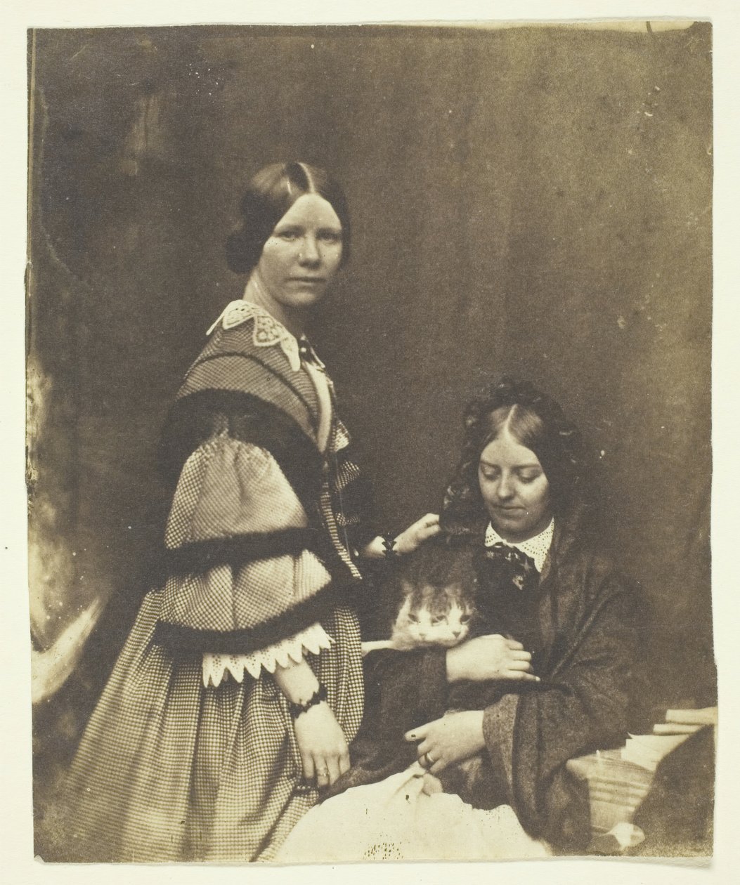 Mrs. Craik Holding Cat, ca. 1858. av Benjamin Mulock