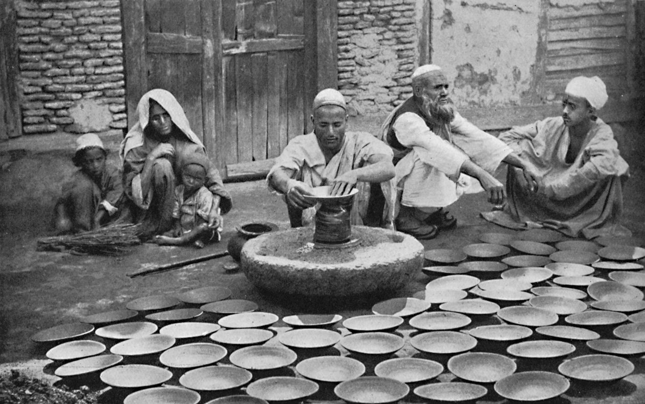 Kashmiri-keramikere på jobb, 1902 av Bourne and Shepherd