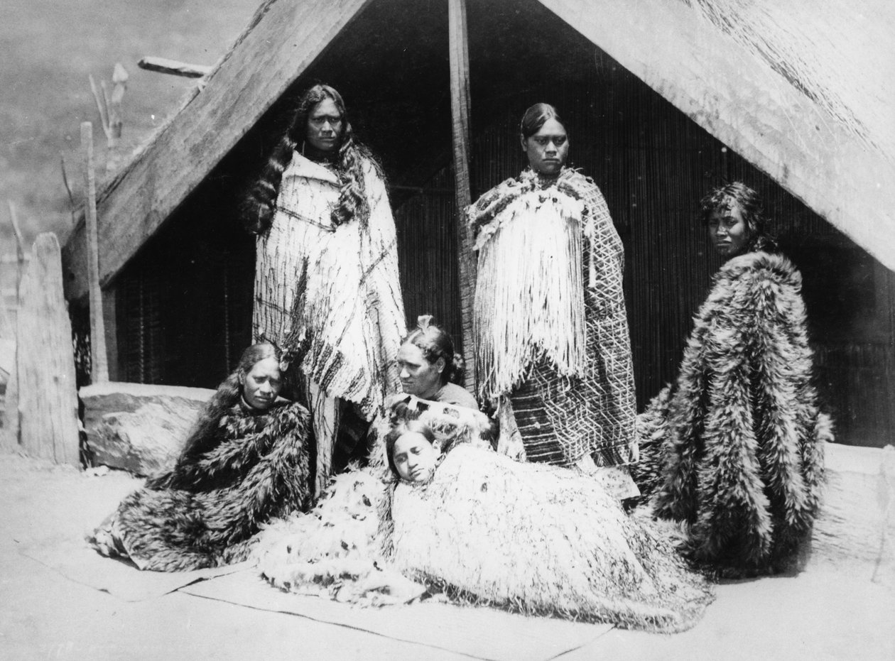 En gruppe maorikvinner, ca. 1880-tallet av Burton Brothers Studio