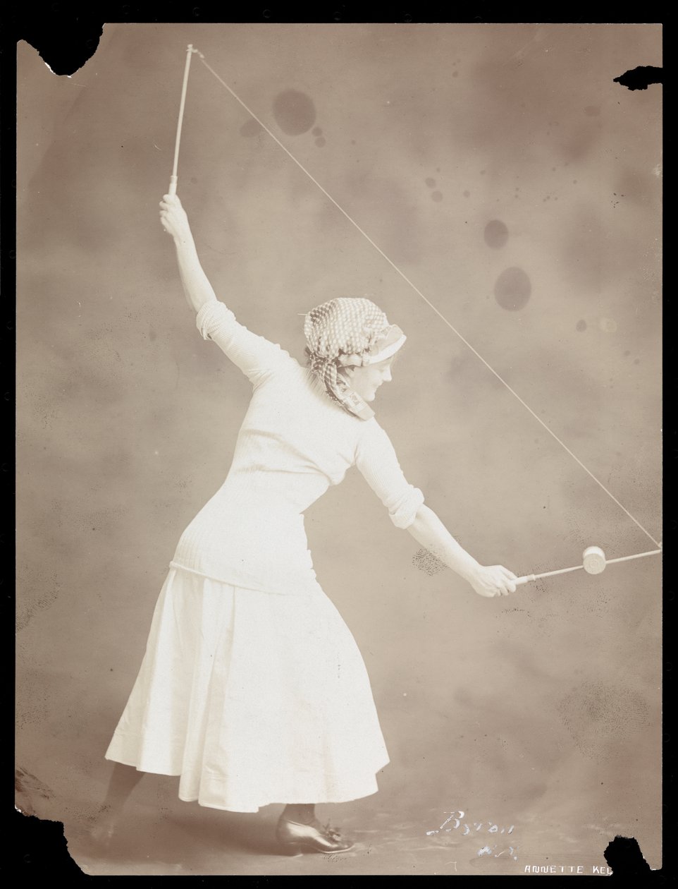 Annette Kellerman, ca. 1900 (sølv gelatintrykk) av Byron Company