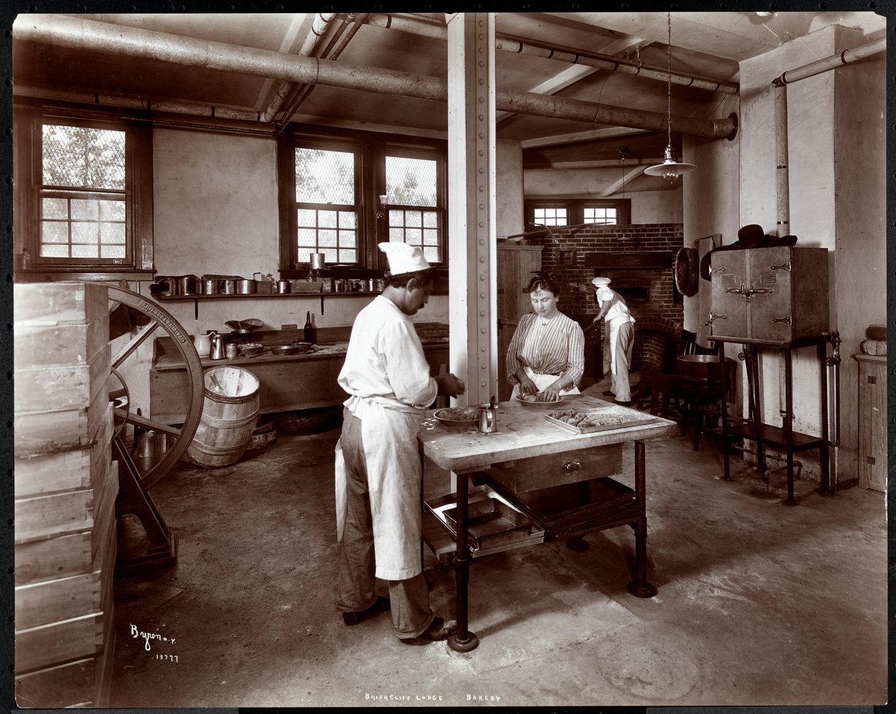 Briarcliff Lodge Bakery, 1902 (sølv gelatintrykk) av Byron Company