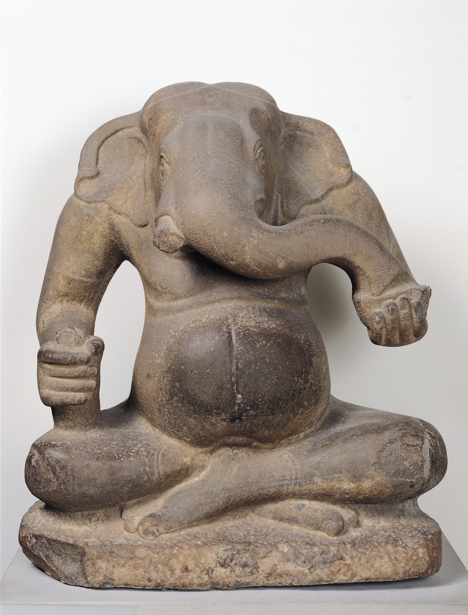 Ganesh, fra Tuol Pheak Kin, Kandal-provinsen, 7.-8. århundre (sandstein) av Cambodian School