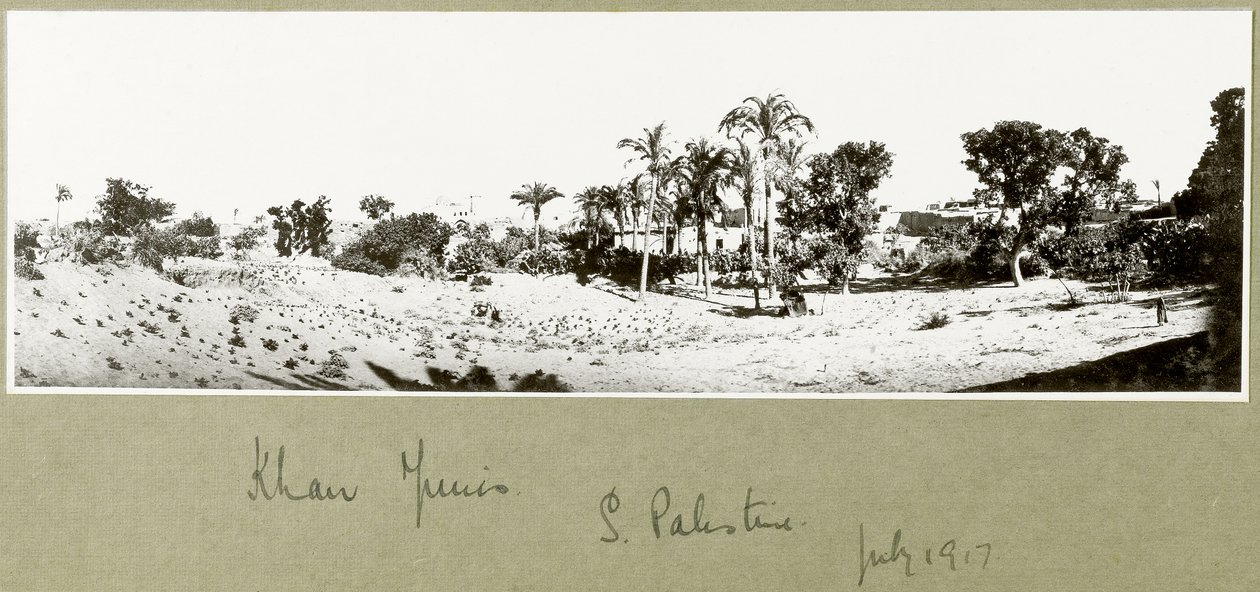 Khan Yunis, Sør-Palestina, juli 1917 av Capt. Arthur Rhodes