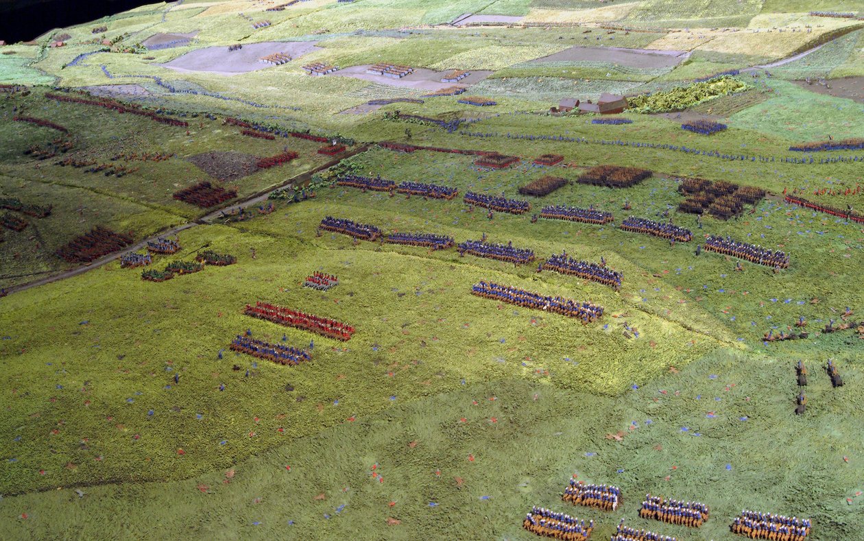 Diorama fra slaget ved Waterloo som viser tropper plassert kl. 19.45 den 18. juni 1815 (blandet media) (detaljer) av Capt. William Siborne