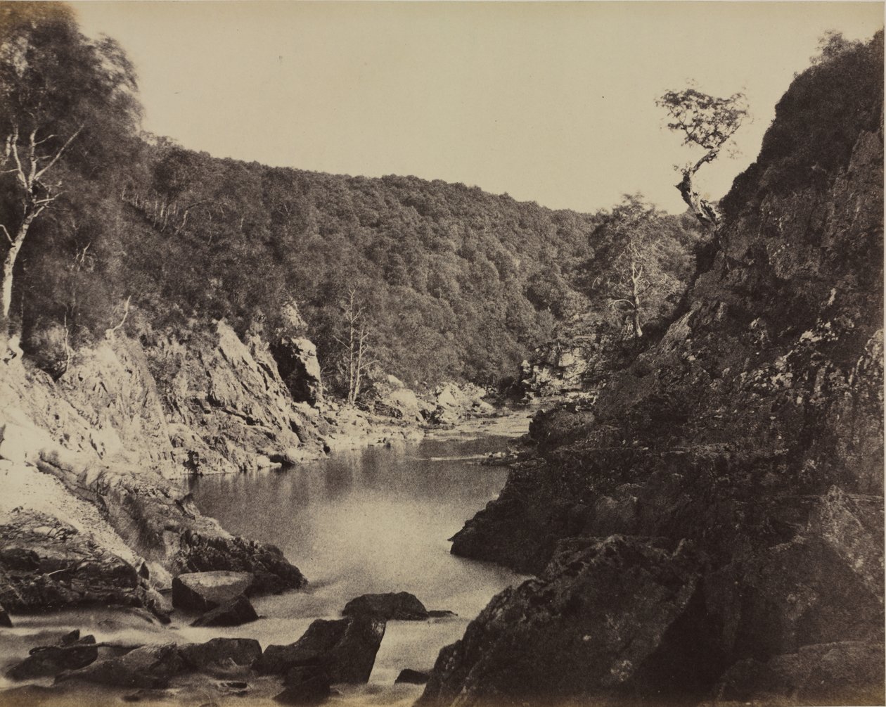 River Landscape, Skottland av Captain Horatio Ross