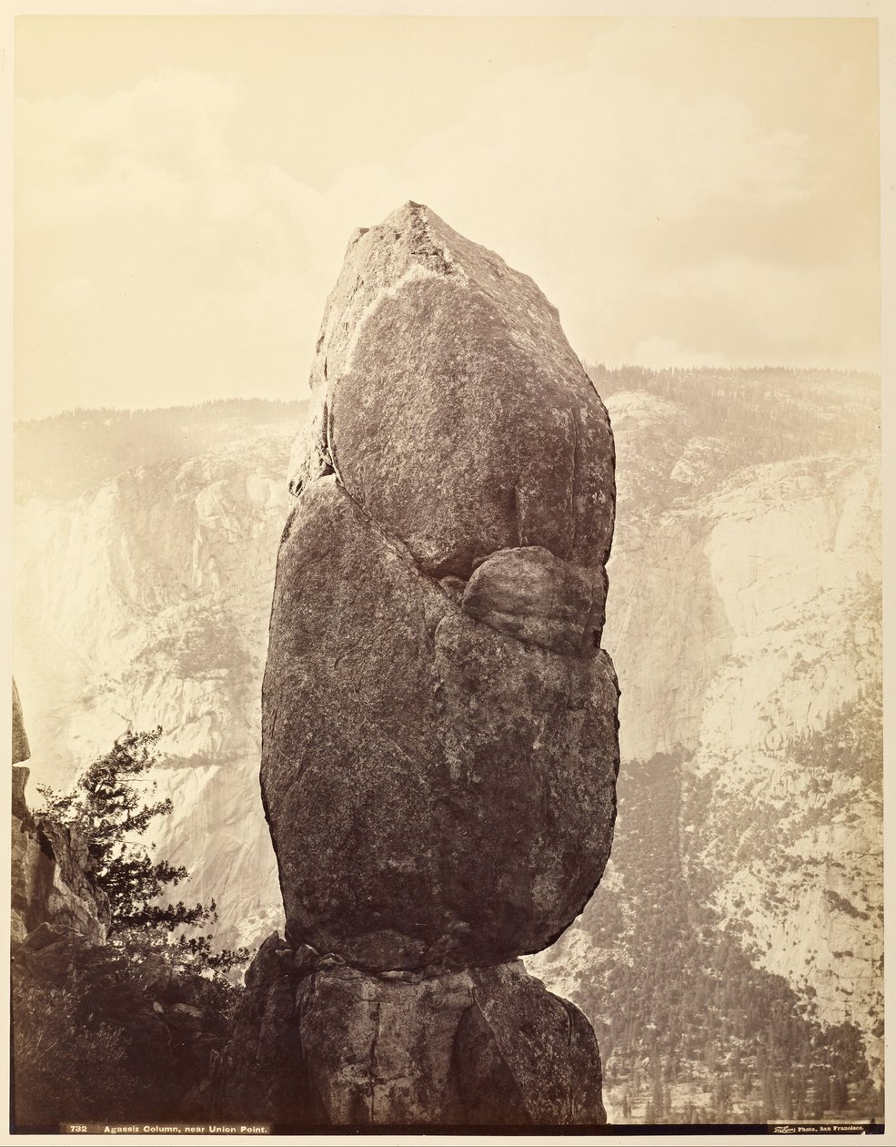 Agassiz -kolonnen, nær Union Point av Carleton E. Watkins
