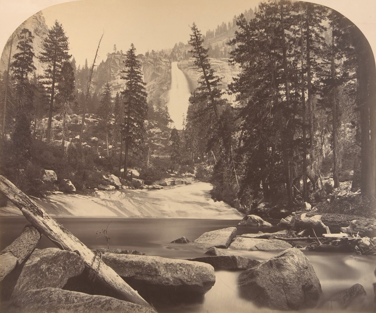 Nevada Fall, 700 fot, 1861. av Carleton Emmons Watkins