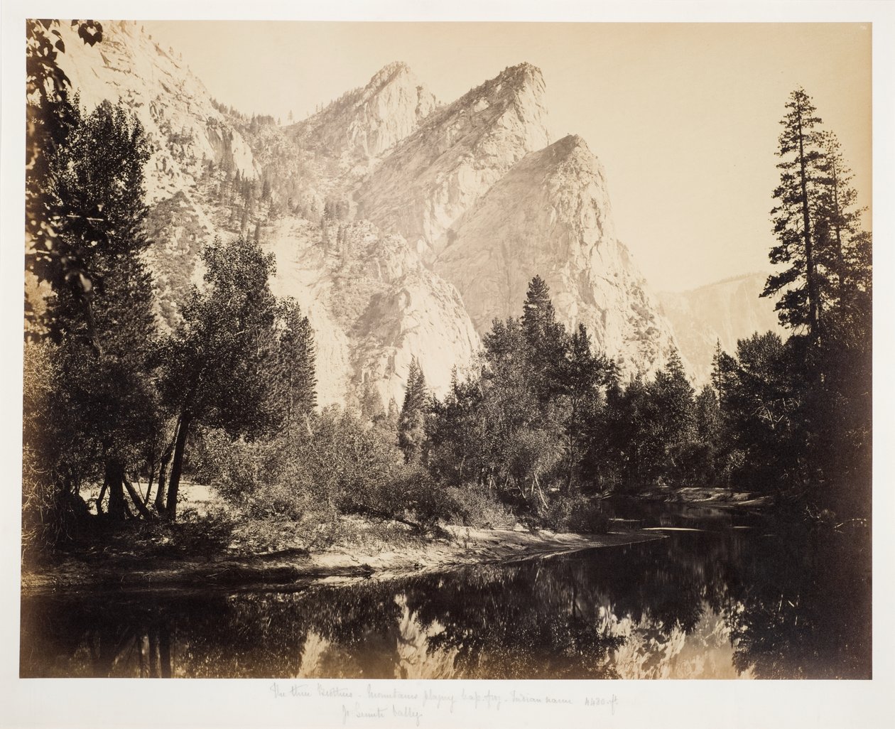 Three Brothers, ca. 1870-tallet (albumtrykk) av Carleton Emmons Watkins