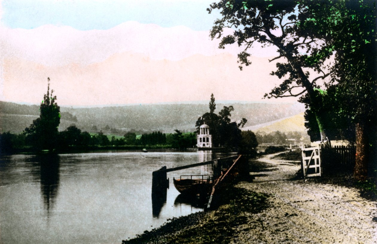 Henley Regatta Island, 20. århundre. av Cavenders Ltd