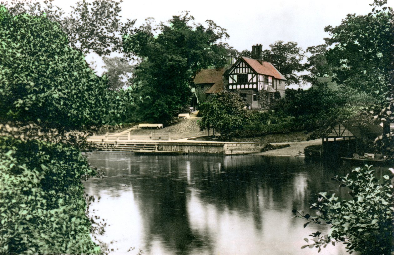 The River Dee ved Chester, Cheshire, 1926. av Cavenders Ltd