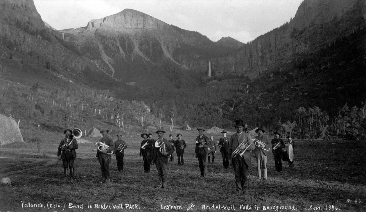 Telluride-band i Bridal Veil Park Ingram and Bridal Veil Falls, 1886 (bw-bilde) av Charles Goodman