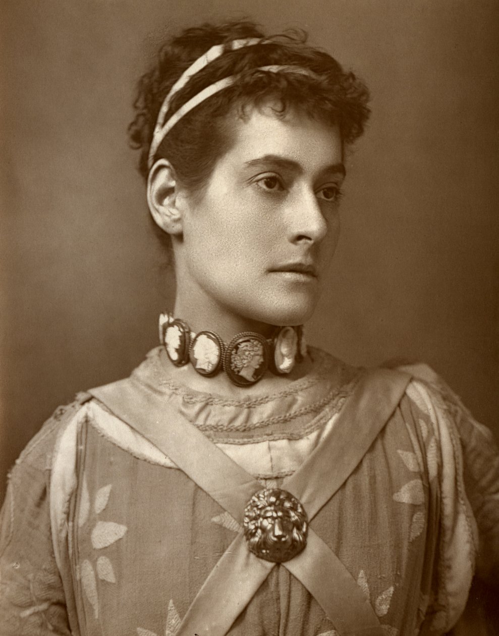 Myra Holme , britisk skuespillerinne, 1884 av Charles A. Long