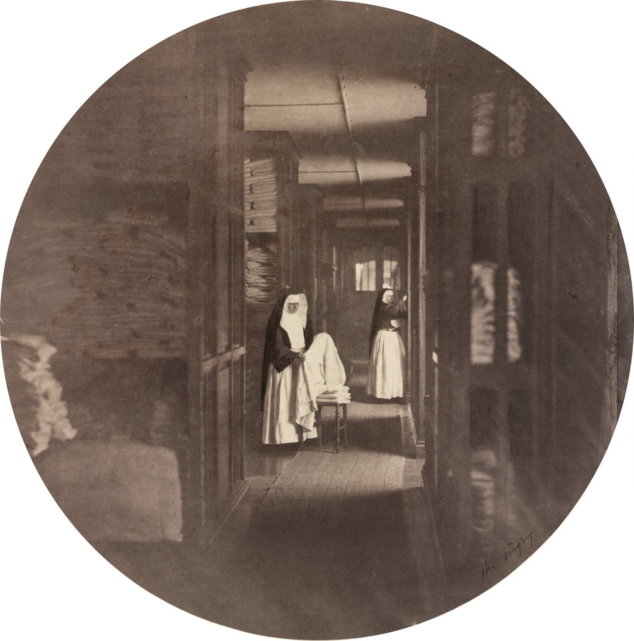 Imperial Asylum of Vincennes: Lingerie, 1859. av Charles Nègre