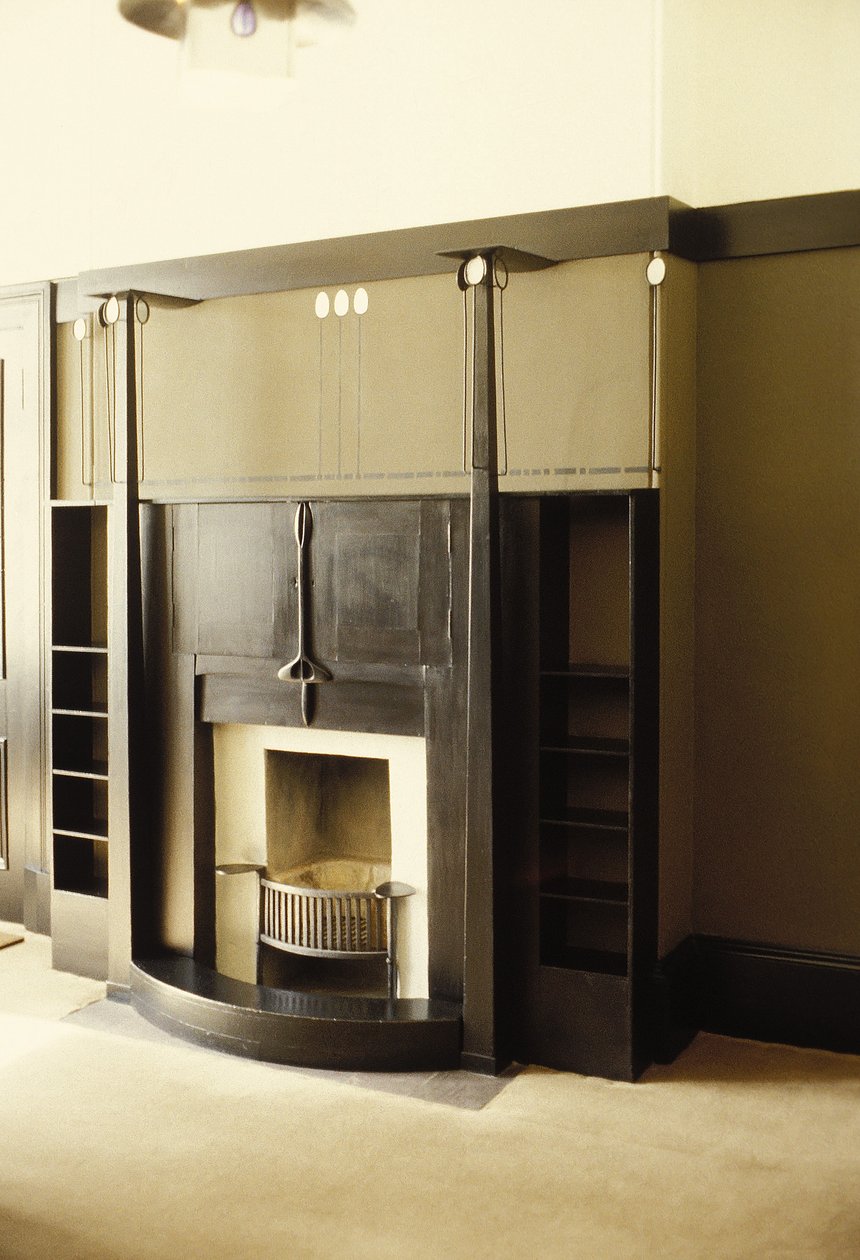 Svartmalt peis, ca. 1914-c. 1928 (tre, metall) av Charles Rennie Mackintosh