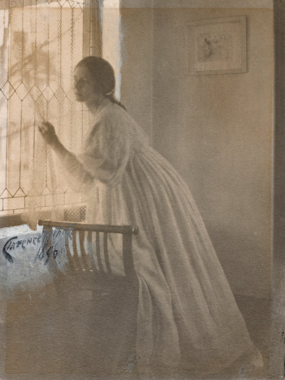 Ved vinduet, 1896. av Clarence H. White