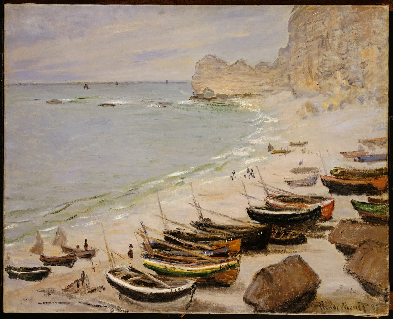 Båter på stranden ved Etretat, 1883 av Claude Monet