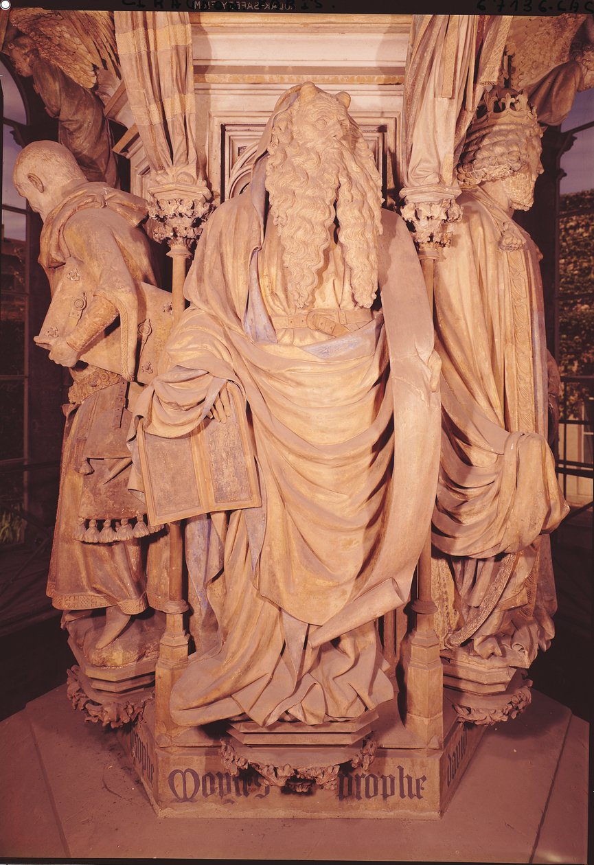 Moses, detalj fra den sekskantede pidestallen til Moses-brønnen, 1395-1404 av Claus and Malouel, Jean Sluter