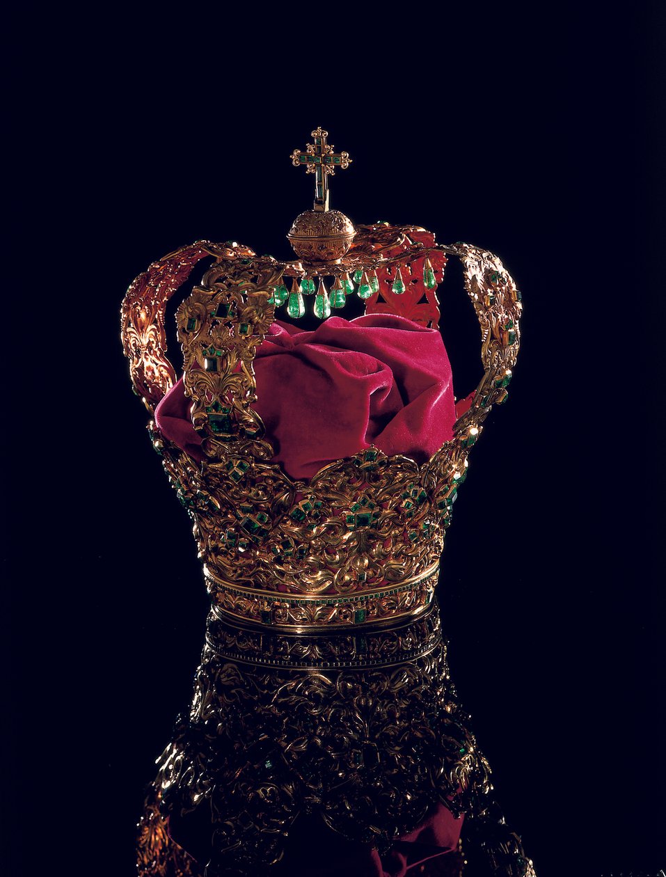 The Crown of the Andes, ca. 1593 av Colombian School
