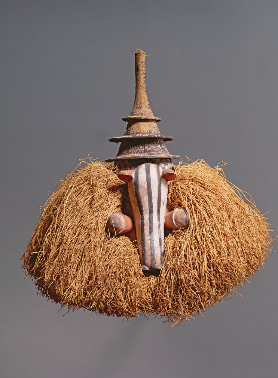 Zoomorphic Mask (tre og fiber) (se også 181651, 181652) av Congolese