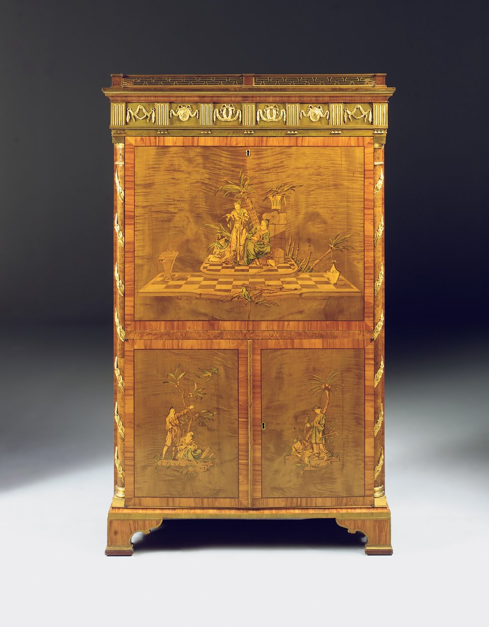 Neoklassisk skrivebord, ca. 1775 av David Roentgen