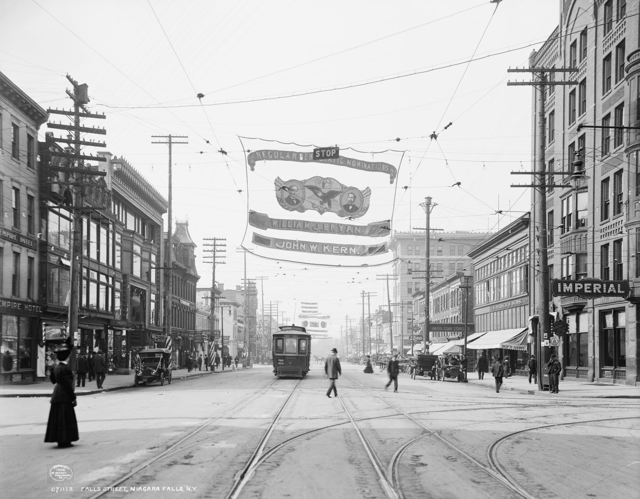 Falls Street, Niagara Falls, N.Y., ca. 1908 av Detroit Publishing Co.