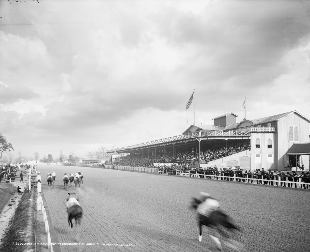 Avslutning på en funksjonshemmet, Crescent City Jockey Club, New Orleans, Louisiana, ca. 1906 av Detroit Publishing Co.
