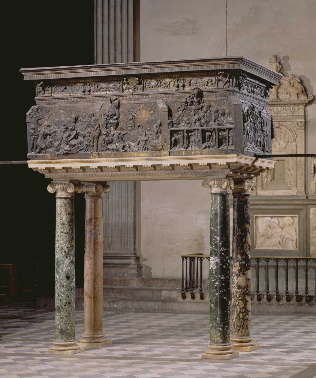 Prekestol fra sørsiden av skipet, 1460 (bronse) av Donatello